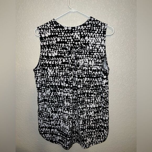 CHAUS NEW YORK BLACK/WHITE SLEEVELESS TOP- SIZE LARGE NWOT SPRING/SUMMER-SOFT - Picture 2 of 6